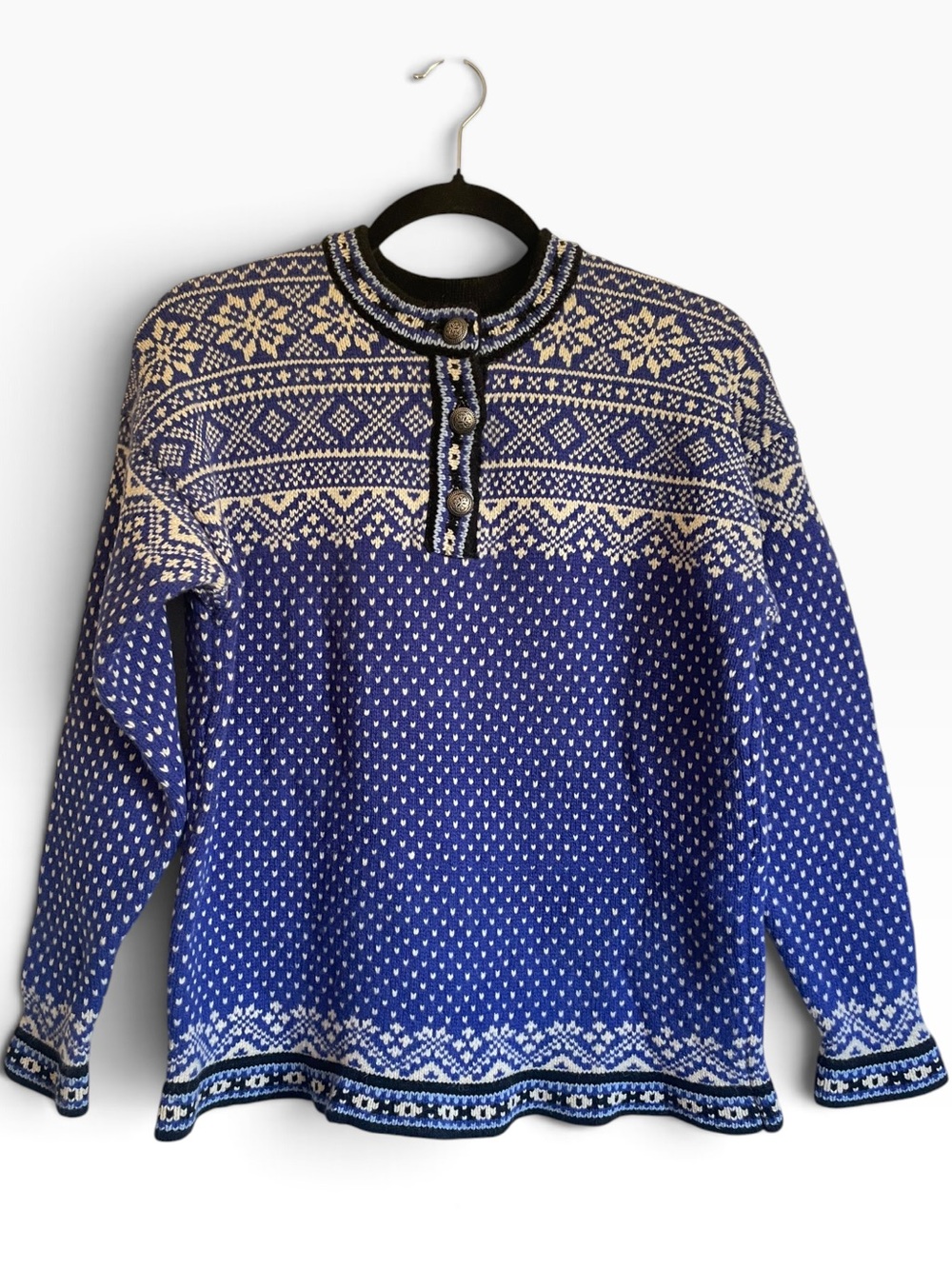 Vintage L.L. Bean Blue and White Nordic Fair Isle Merino Wool Knit Sweater